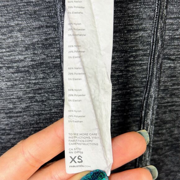 Fabletics Bea Long Sleeve Pullover Hoodie Top Heather Grey Metallic Shimmer XS - Picture 12 of 15